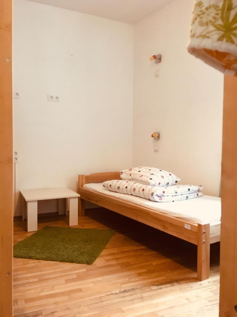 Pogo Hostel Vilnius Bagian luar foto